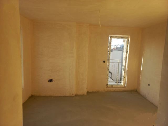 3-стаен , Колхозен пазар, Варна