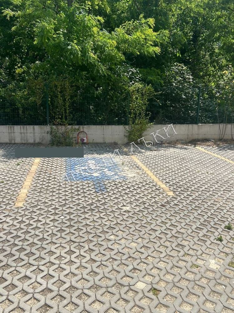 Гараж , Цветен, Варна